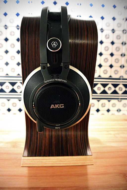 AKG K812 vista laterale