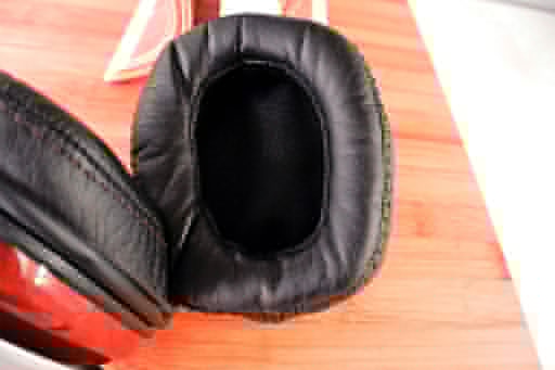 D7100 earpad