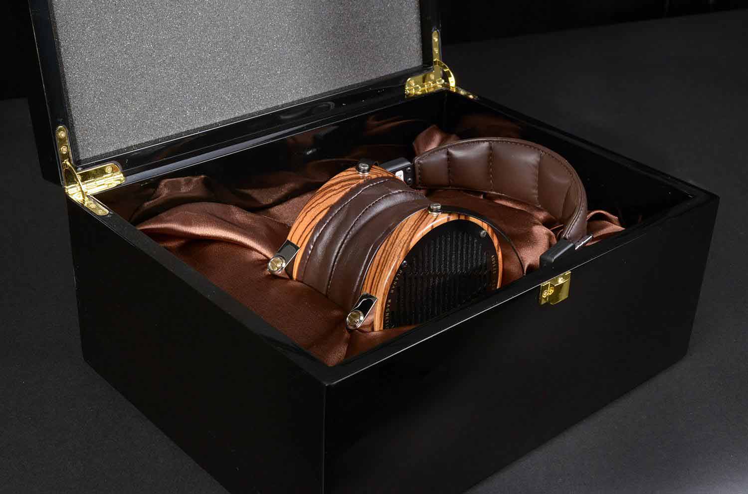 The Audeze LCD-3 in the wood box